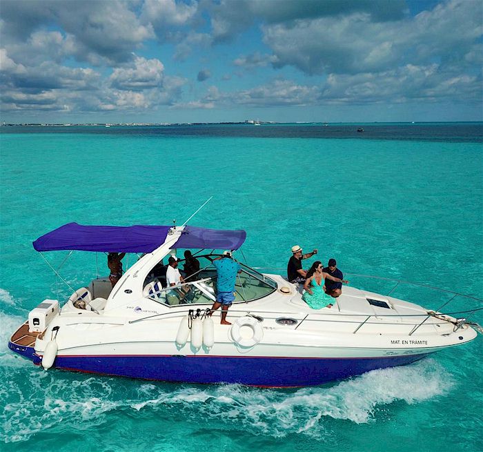 Private yacht charter Cancun